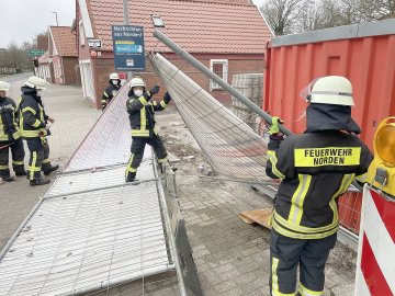 Sturmtief "Nadia" zog über Ostfriesland - Bild 18