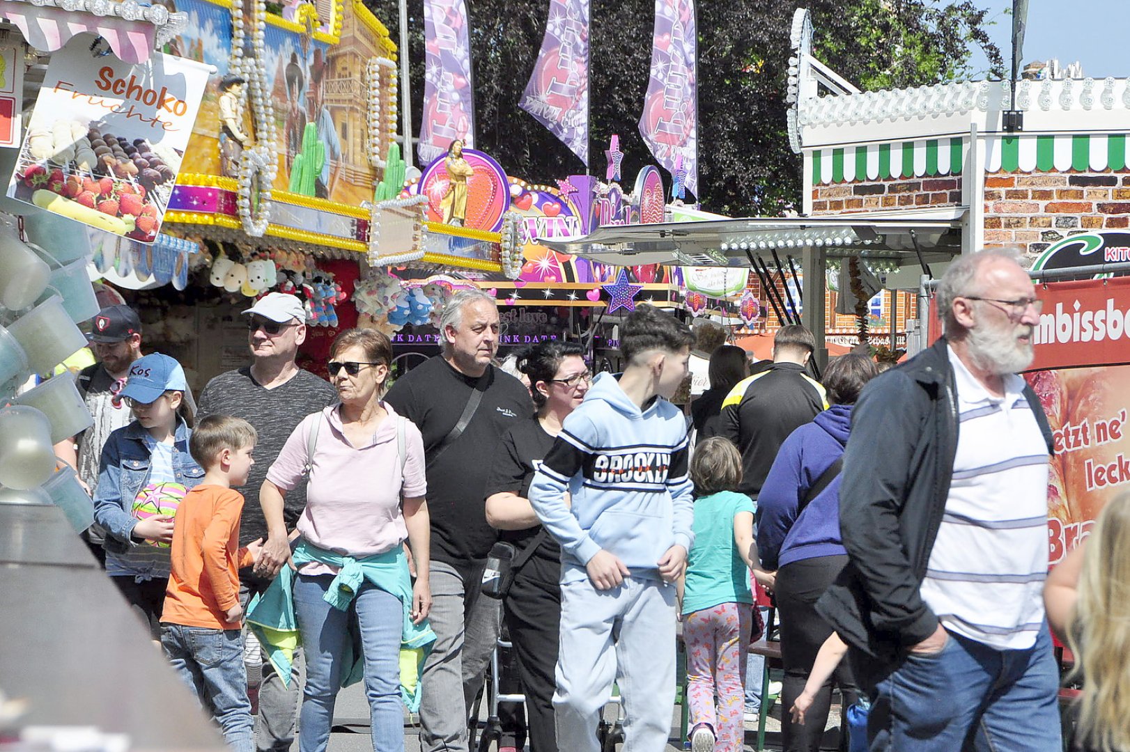 246. Pfingstmarkt in Bunde wird gut besucht  - Bild 6