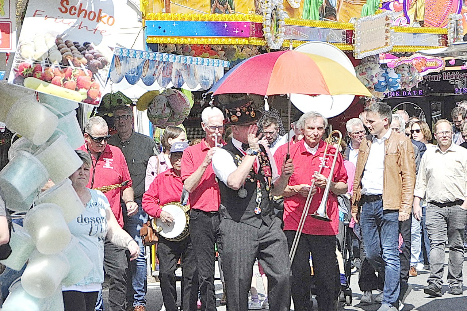 246. Pfingstmarkt in Bunde wird gut besucht  - Bild 7