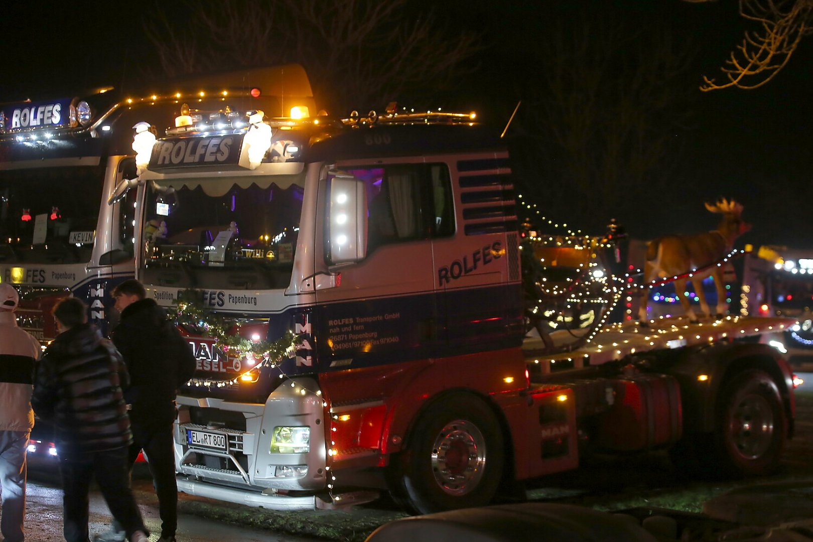 Festlicher Weihnachtskonvoi in Weener - Bild 8