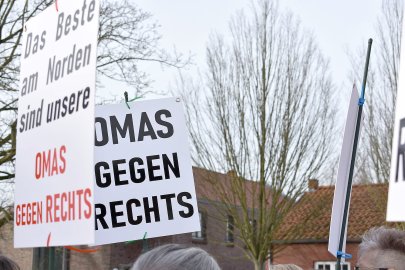 700 Menschen bei Demo in Weener  - Bild 6