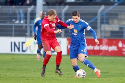 Kickers Emden gewinnt 5:0 - Bild 12