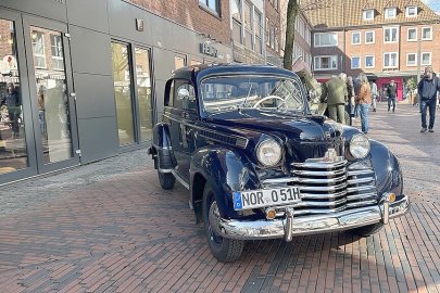 Die coolsten Karren auf dem Oldtimermarkt in Emden - Bild 3