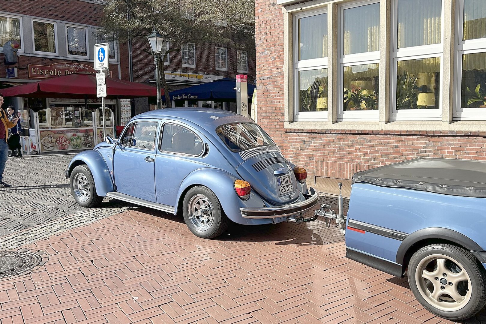 Die coolsten Karren auf dem Oldtimermarkt in Emden - Bild 8