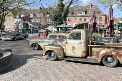 Die coolsten Karren auf dem Oldtimermarkt in Emden - Bild 13