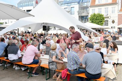 Aurich feierte das Wein- und Gourmetfest  - Bild 22