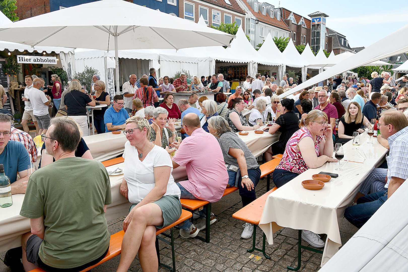 Aurich feierte das Wein- und Gourmetfest  - Bild 23