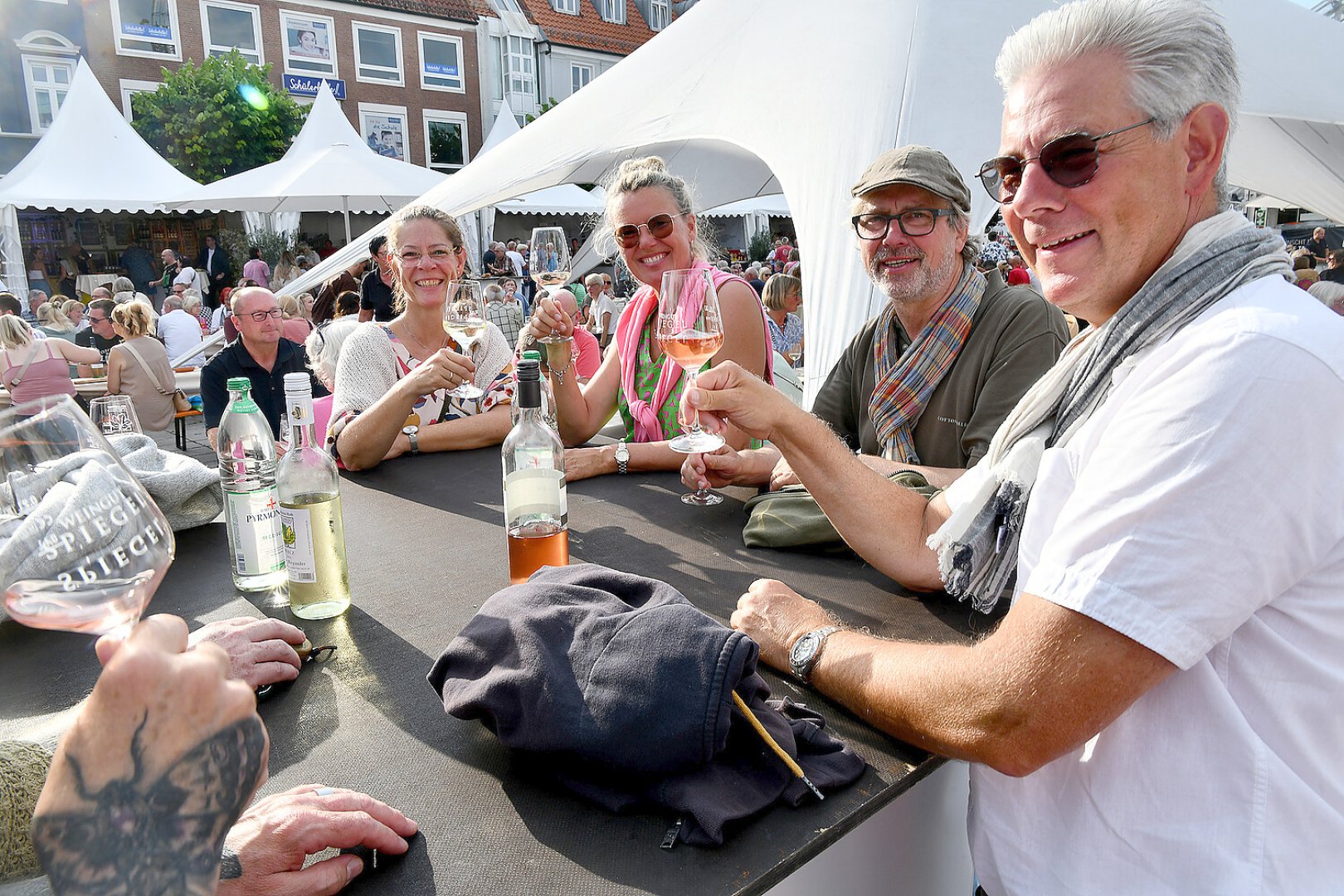 Aurich feierte das Wein- und Gourmetfest  - Bild 26