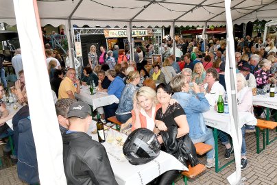 Das Weinfest in Moormerland war gut besucht  - Bild 13