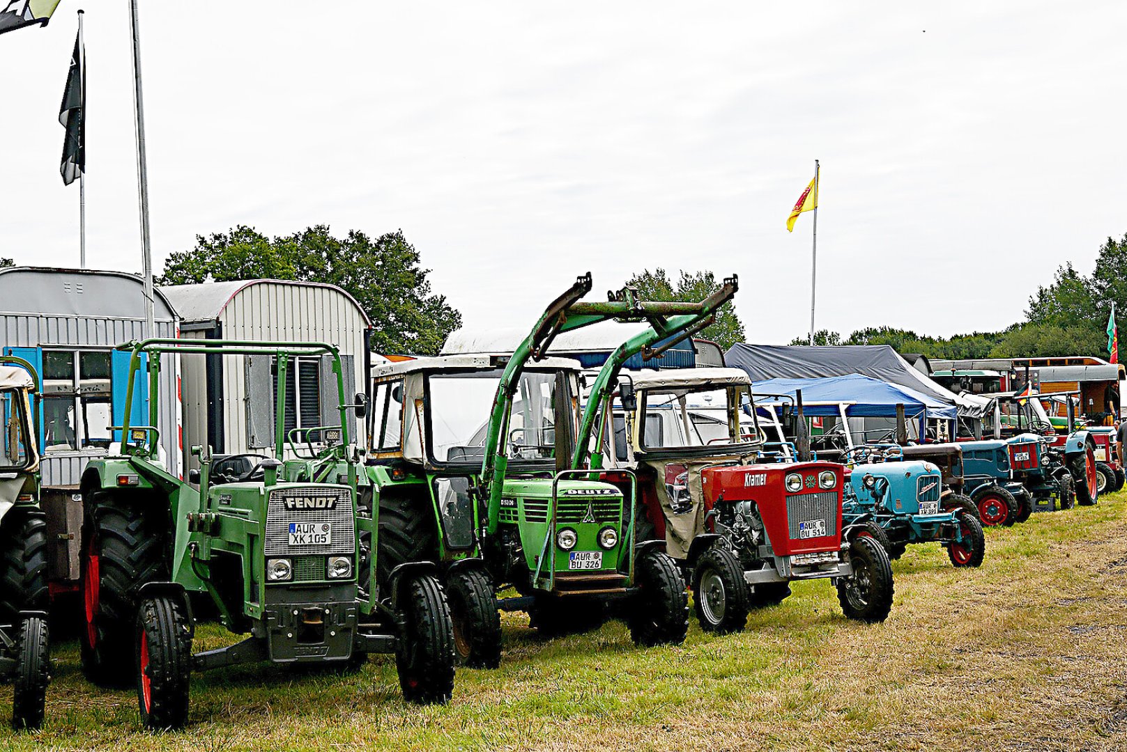 Oldtimertreffen in Veenhusen hat begonnen - Bild 19