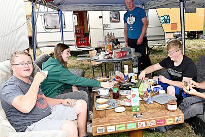 Oldtimertreffen in Veenhusen hat begonnen - Bild 23