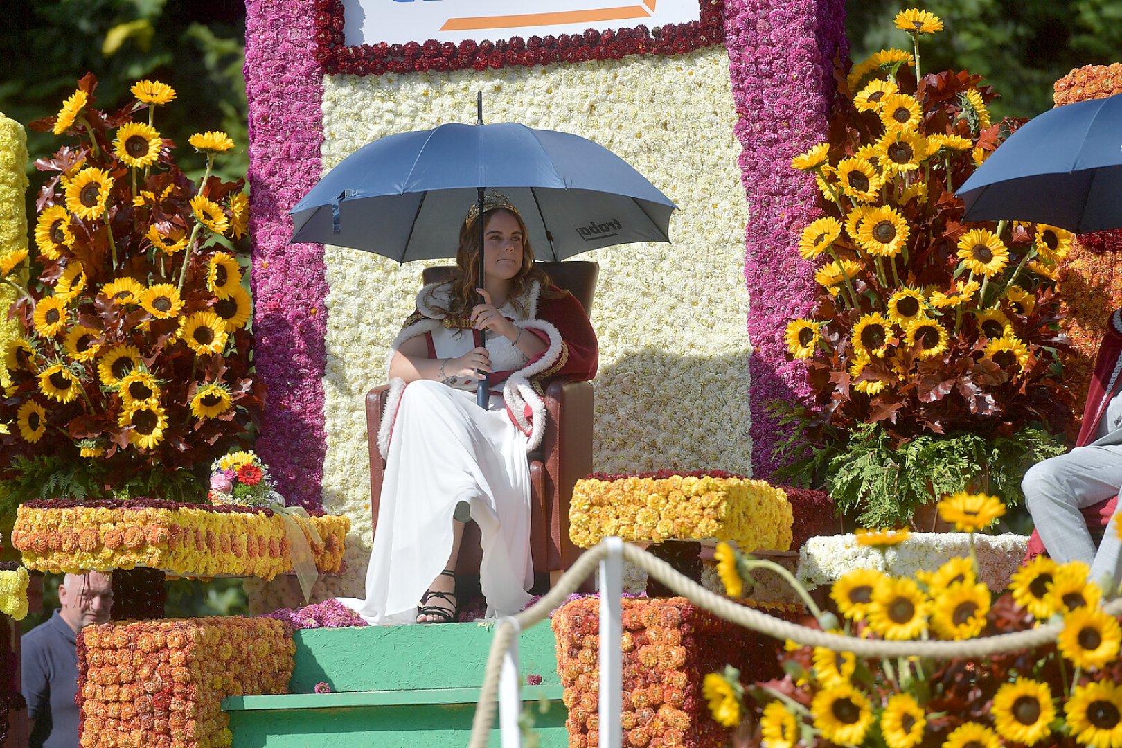 Wahl des Königshauses beim Blütenfest - Bild 30