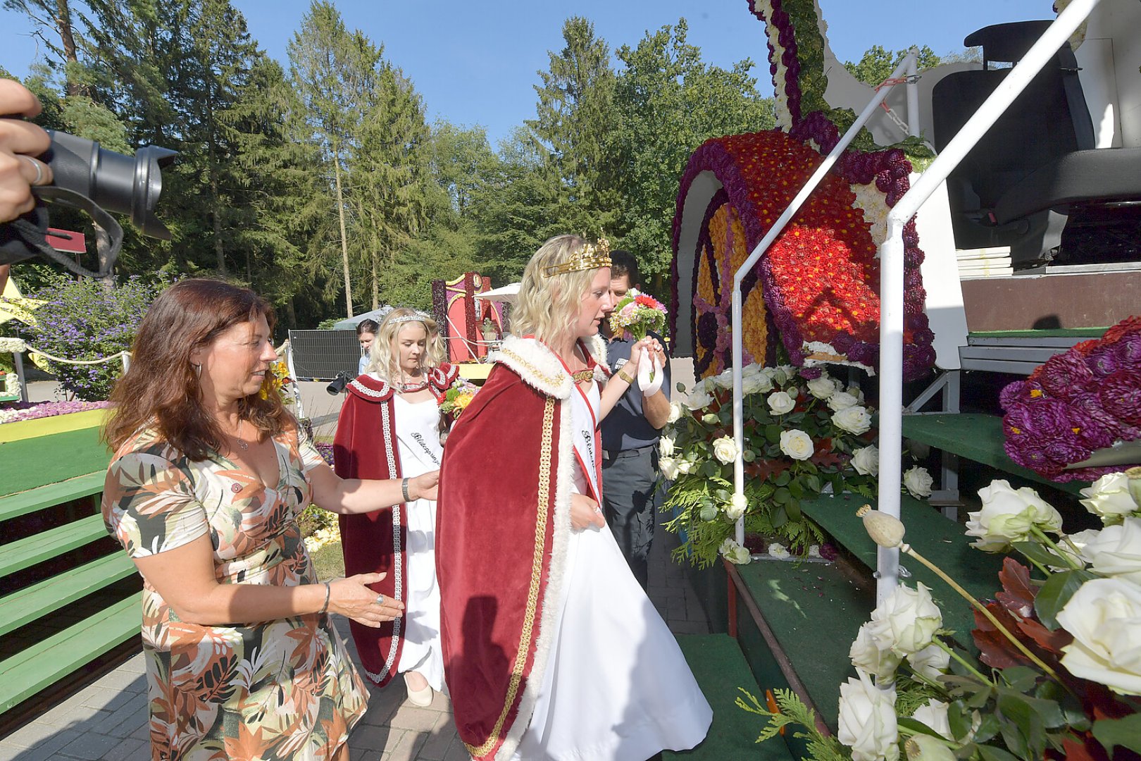 Wahl des Königshauses beim Blütenfest - Bild 79