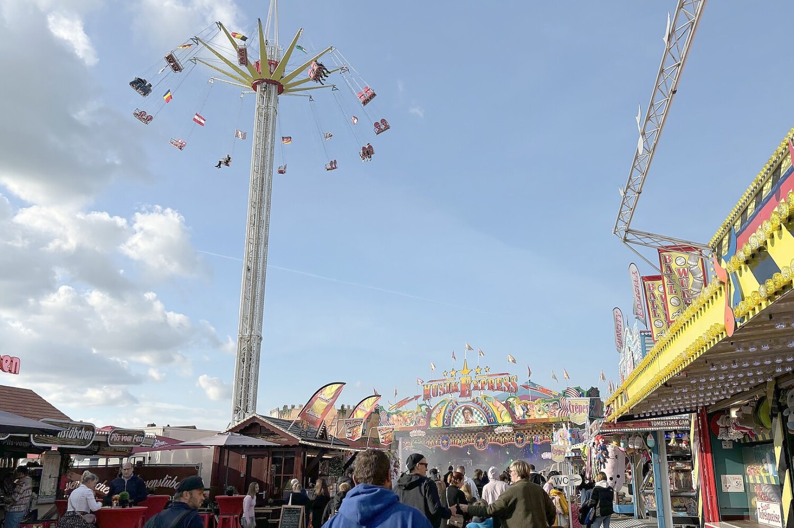 Eindrücke vom Emder Schützenfest  - Bild 24