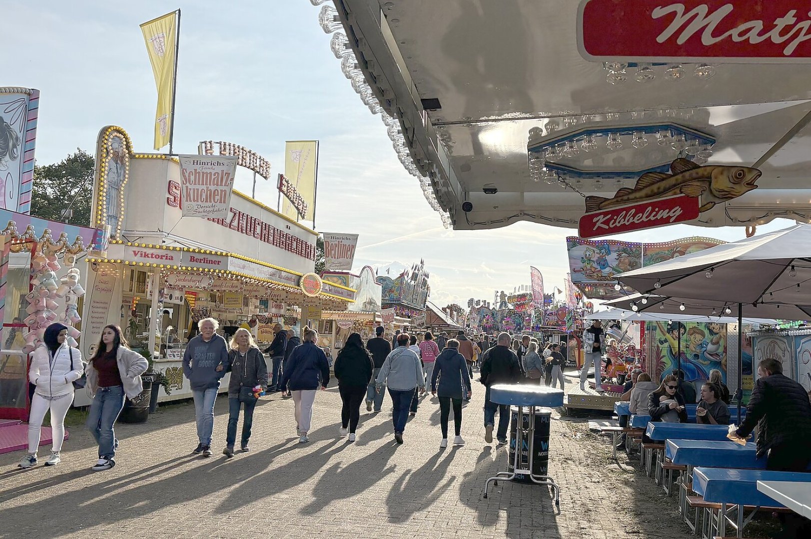 Eindrücke vom Emder Schützenfest  - Bild 32