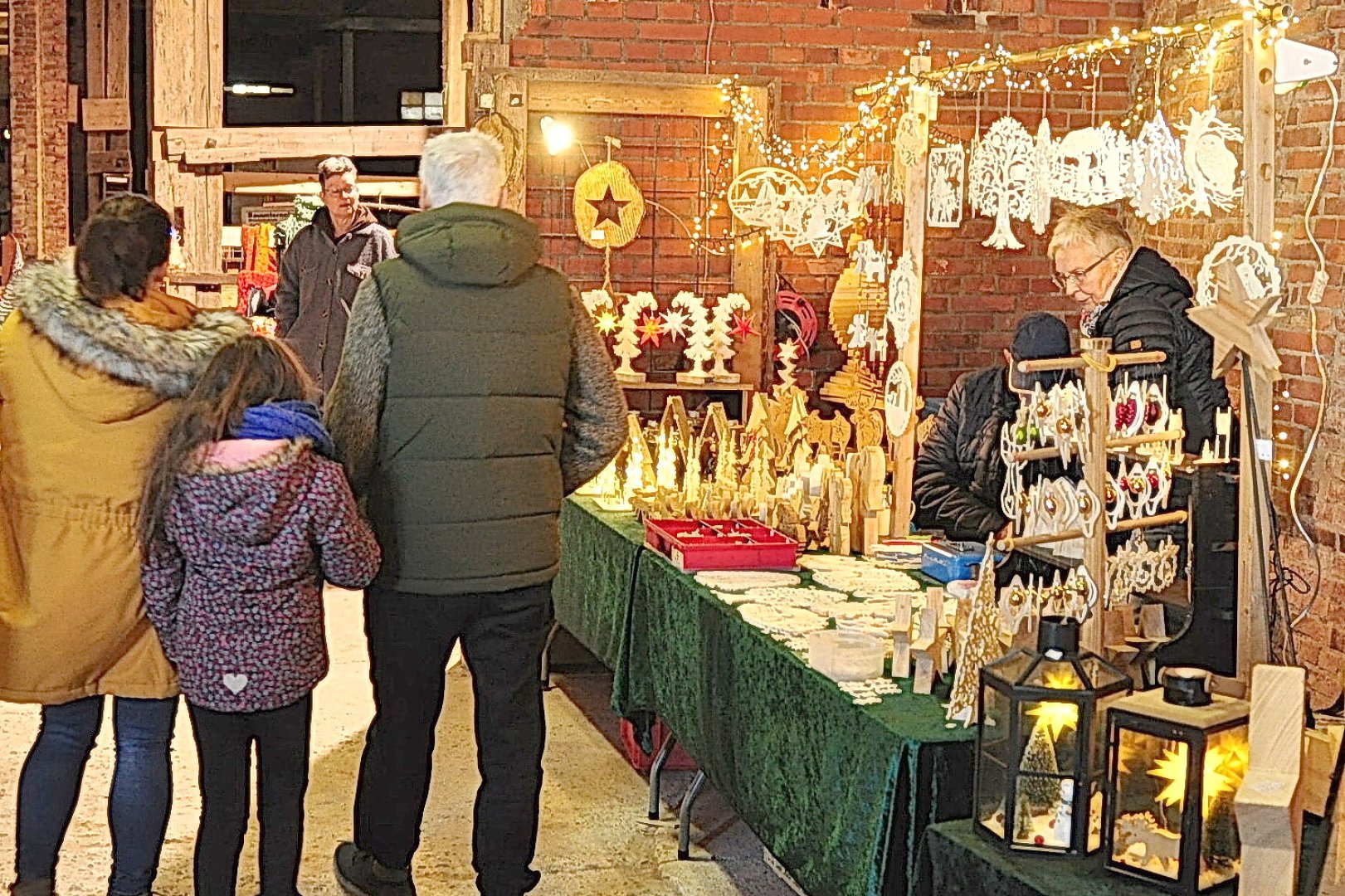 Weihnachtszauber im Ziegeleimuseum Midlum - Bild 1