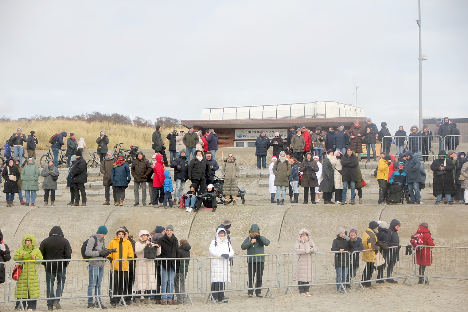 Verschobenes Neujahrsbaden auf Borkum - Bild 5