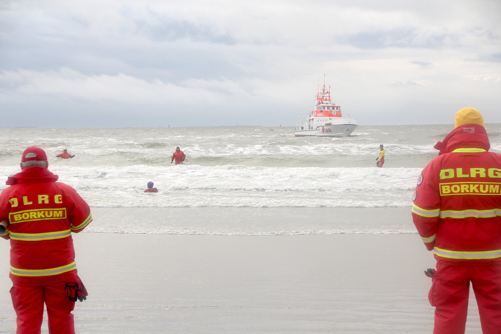 Verschobenes Neujahrsbaden auf Borkum - Bild 30