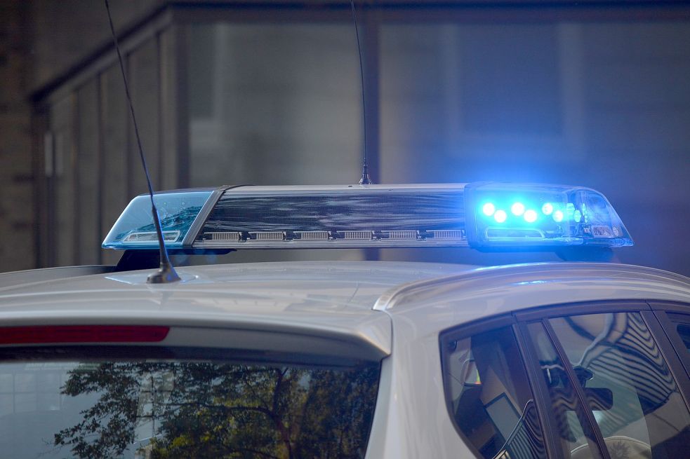 Polizei und Rettungskräfte waren in Ihlow im Einsatz. Symbolfoto: Pixabay