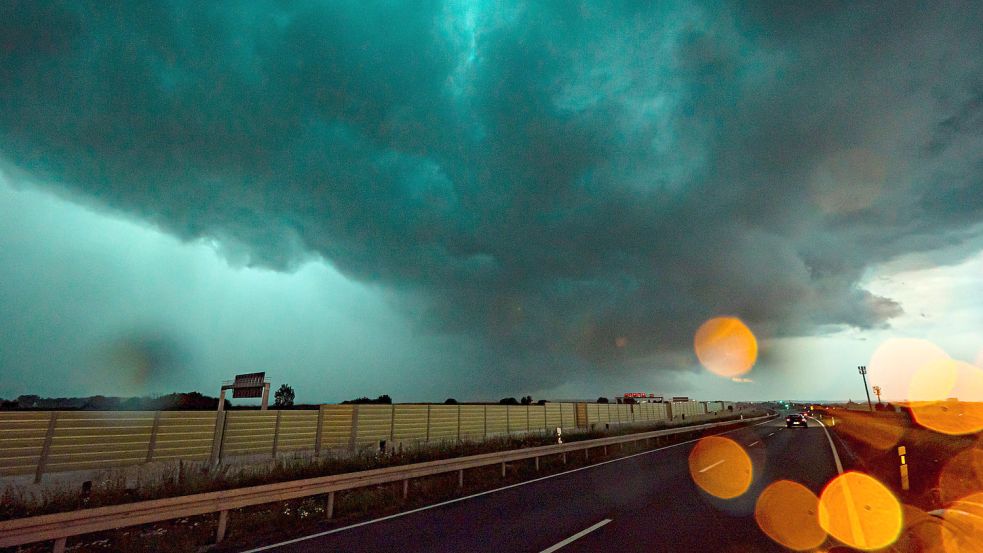 So sieht eine Shelf Cloud aus. Symbolfoto: Hald/vmd-images/dpa