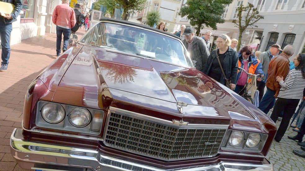 Ende August gehört die Leeraner Innenstadt wieder den US-Autos. Foto: Archiv