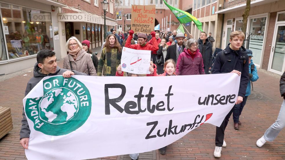 Bei der jüngsten Klima-Demo in Emden kamen wieder weniger Teilnehmer als bei den Demonstrationen zuvor. Wie geht es der Bewegung in Emden? Foto: Hock