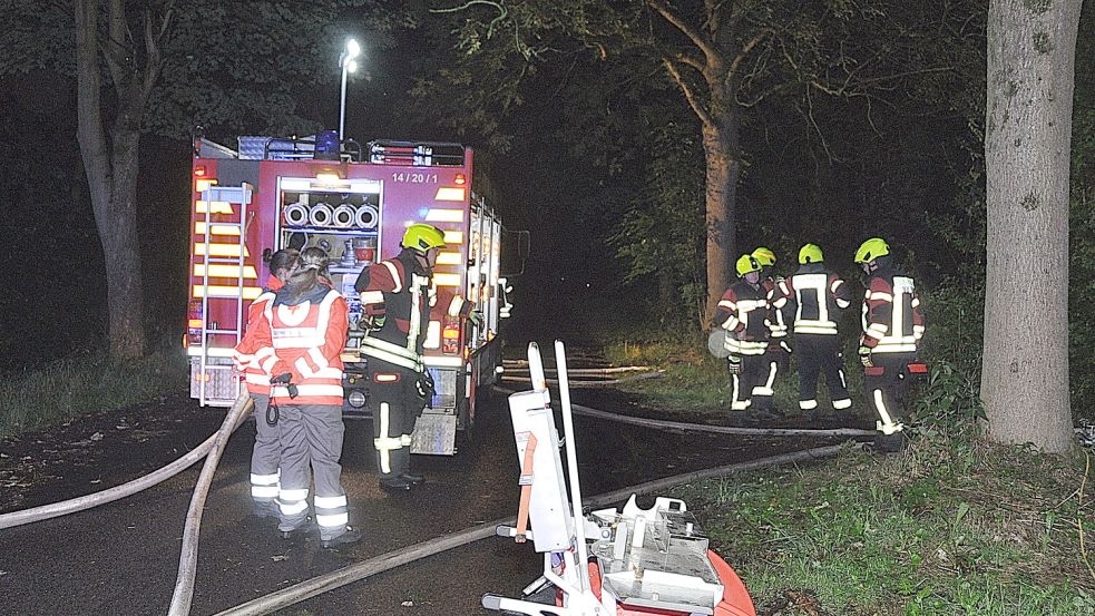 Drei Feuerwehrautos und 40 Feuerwehrleute waren im Einsatz.