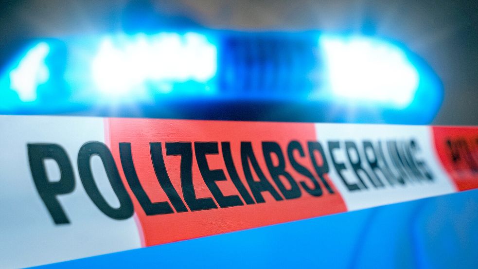 Ein 18-jähriger Autofahrer ist am frühen Freitag mit einem Auto in die Weser gefahren. Foto: imago images / Bihlmayerfotografie