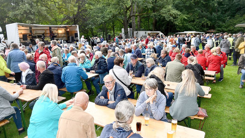 Einheimische und Touristen feierten ein schönes Fest. Foto: Stromann