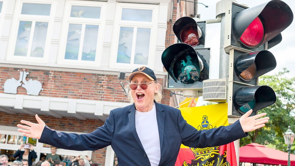 Auf die Otto-Ampeln in Emden schaffte es "nur" der Schöpfer der Ottifanten. Foto: Assanimoghaddam/dpa/Archiv