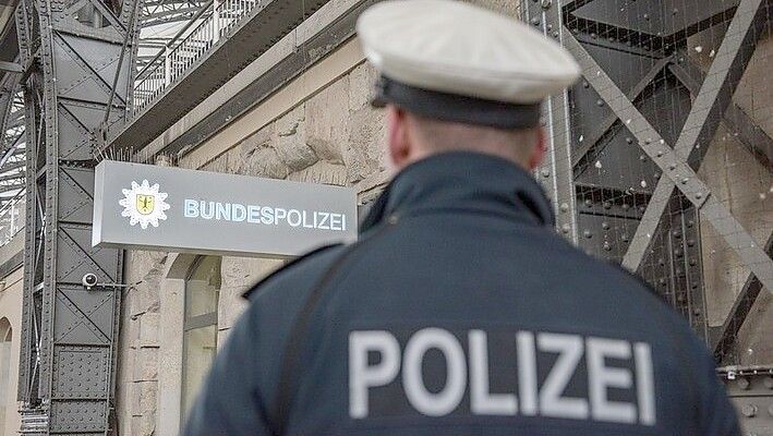 Die Polizei nahm einen Mann in Emden fest. Symbolfoto: Bundespolizei