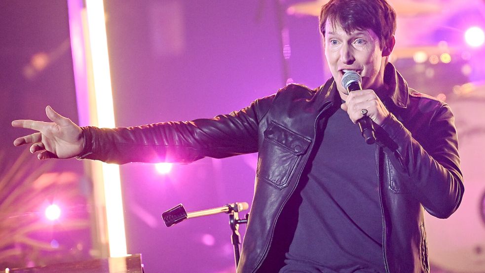 Der britische Sänger James Blunt geht 2024 auf Tournee und kommt auch ins Emsland. Foto: DPA