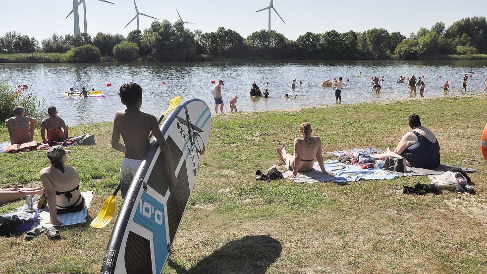 Der Badesee Holtgaste bietet Platz zum Entspannen. Foto: Wolters/Archiv