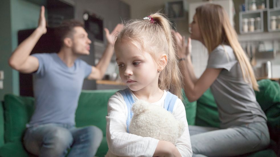 Wenn die Ehe nicht mehr funktioniert, leiden häufig die Kinder – Sandra aus Detern möchte das verhindern. Symbolfoto: Adobe Stock