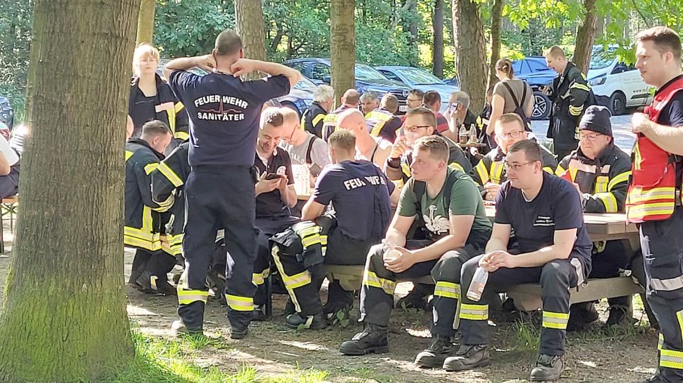 Zahlreiche Kräfte der Feuerwehr vor Ort. Foto: Wolters