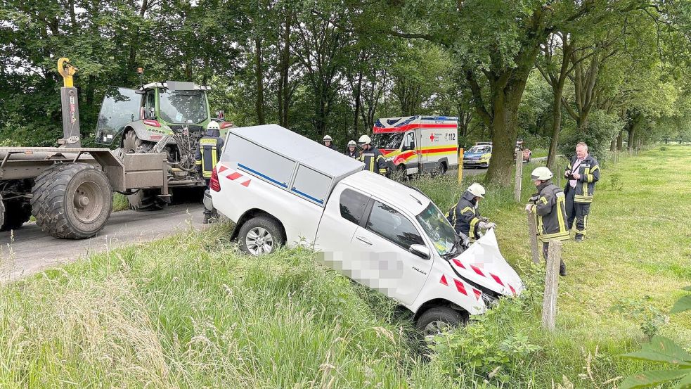 Das Auto kam in einem Graben zum Stehen. Foto: Ammermann