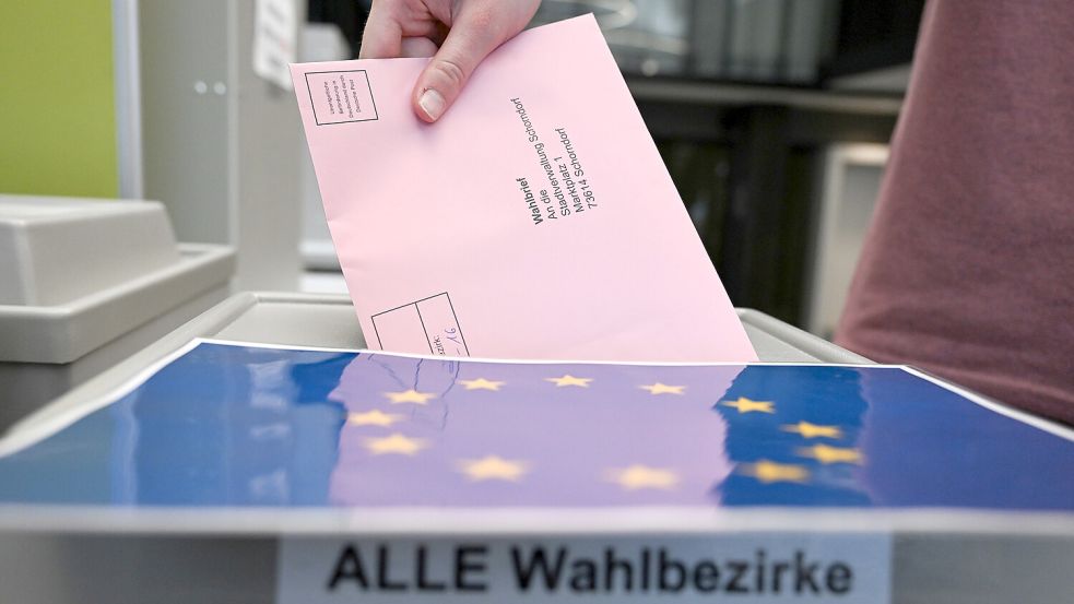 Wer noch nicht per Briefwahl abgestimmt hat, sollte am Sonntag in sein Wahllokal gehen. Foto: Bernd Weißbrod/dpa