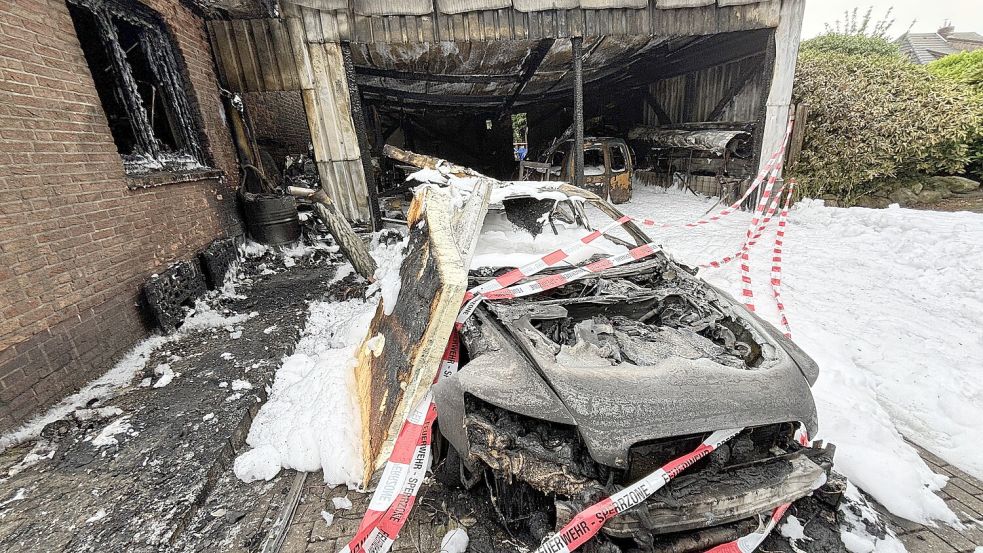 Die Wagen wurden völlig zerstört. Foto: Ortgies