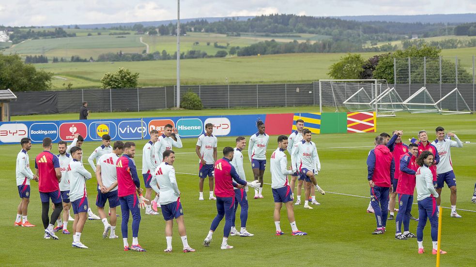 In Donaueschingen bereitet sich seit Sonntag Spanien auf die EM vor. Für gute Bedingungen auf dem Trainingsplatz und im Hotel ist „Onside Sports“ zuständig. Foto: DPA