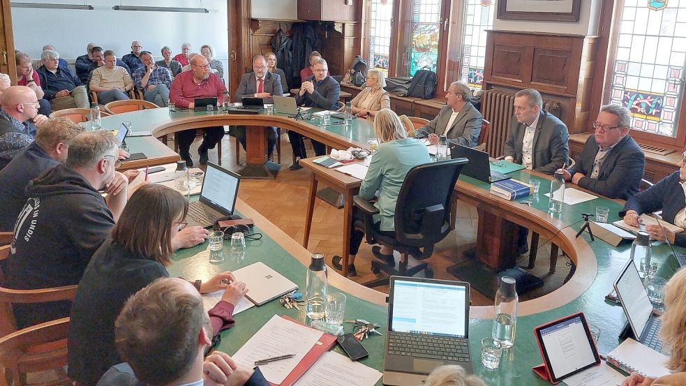 Zuletzt kam der Borkumer Rat Anfang Mai öffentlich zusammen. Foto: Archiv/Ferber