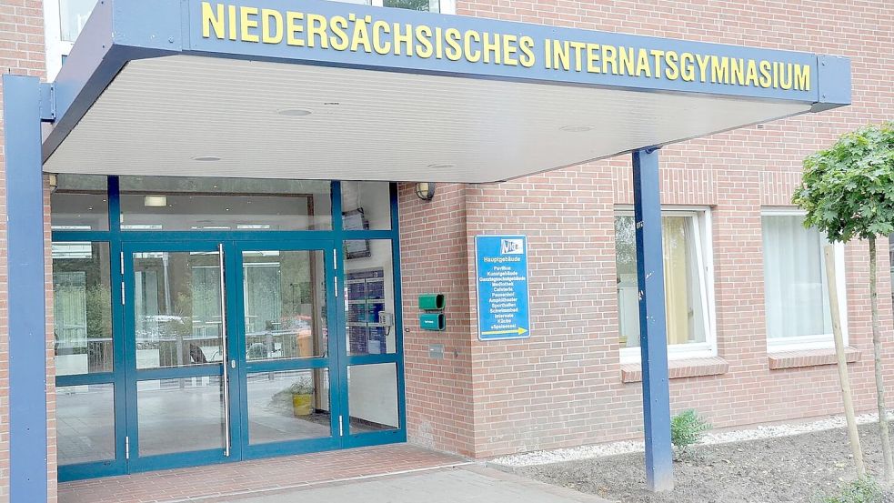 Mitte 2022 wurde der Ex-Finanzverantwortliche von seinem Job am Nige Esens freigestellt. Insgesamt soll er 72 Mal in die Kasse gegriffen und 478.000 Euro eingesteckt haben. Am 29. Juli 2024 beginnt die Verhandlung am Landgericht Aurich. Foto: Archiv/Ullrich