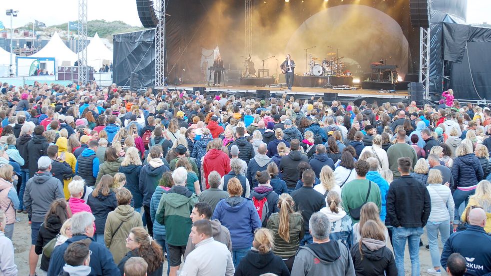 Im vergangenen Jahr rockte Sänger Bosse die Beach-Days-Bühne. Foto: Ferber/Archiv