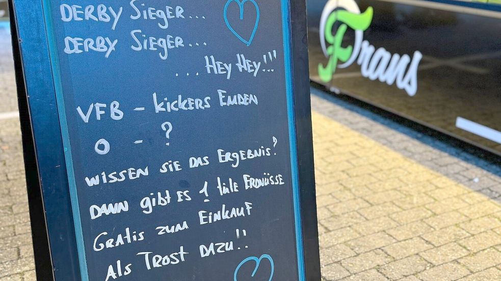 Diese Tafel stellte Frans Posthumus auf dem Wochenmarkt in Oldenburg am Samstag auf. Foto: Privat