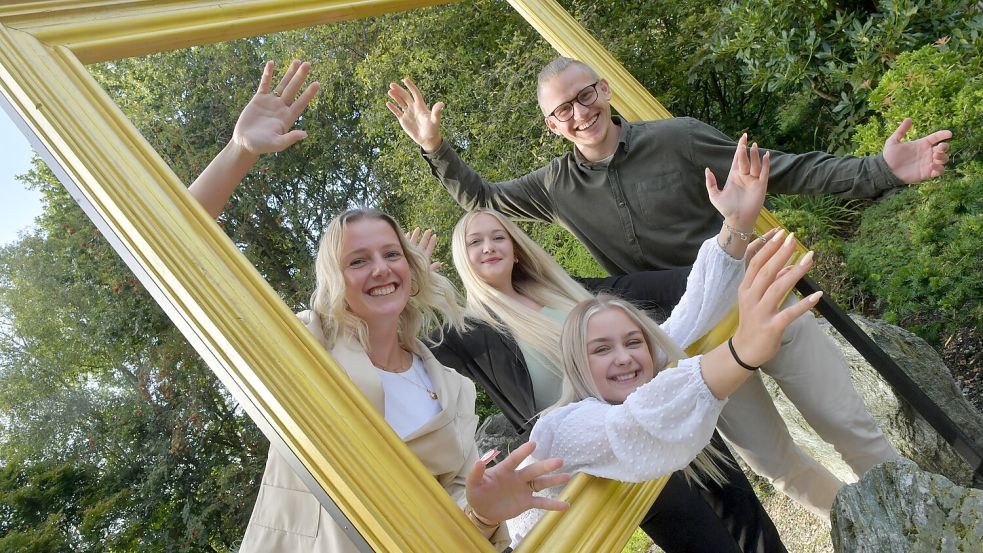 Wiesmoor feiert sein 72. Blütenfest. Diese vier wollen ins Königshaus einziehen (von links): Meike Deharde, Antje Kopietz, Joey Melina Folkerts und Timo Schäfer. Foto: Ortgies