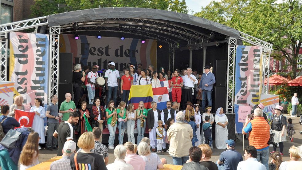 Beim Fest der Kulturen in Leer gibt es ein vielfältiges Bühnenprogramm. Foto: Wolters/Archiv