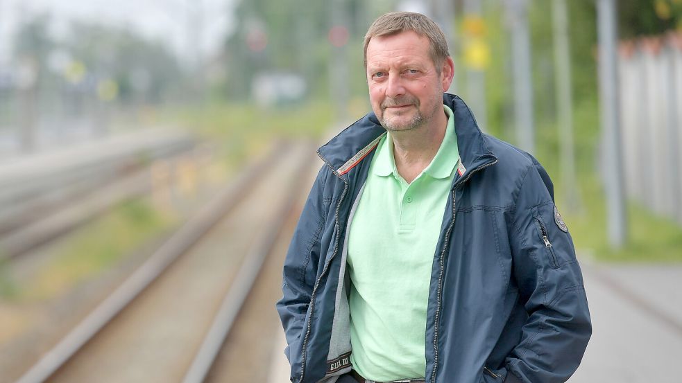 An Bahnhöfen beschleicht Heino Wilken gelegentlich noch ein mulmiges Gefühl. Foto: Ortgies