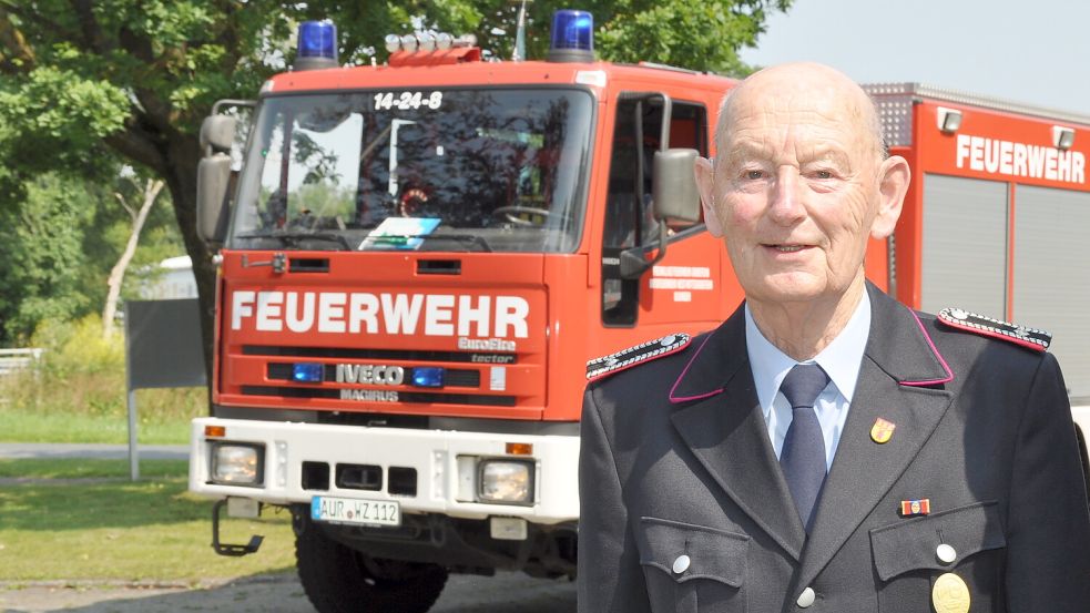 Klaus de Wall ist seit mehr als 70 Jahren Feuerwehrmann. Heute gehört der 89-Jährige der Altersabteilung an. Foto: Archiv/Ullrich