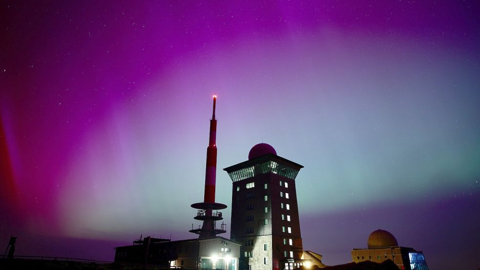 Im Mai waren Polarlichter sogar auf dem Brocken zu sehen. Das könnte sich an diesem Wochenende wiederholen. Foto: dpa/Matthias Bein