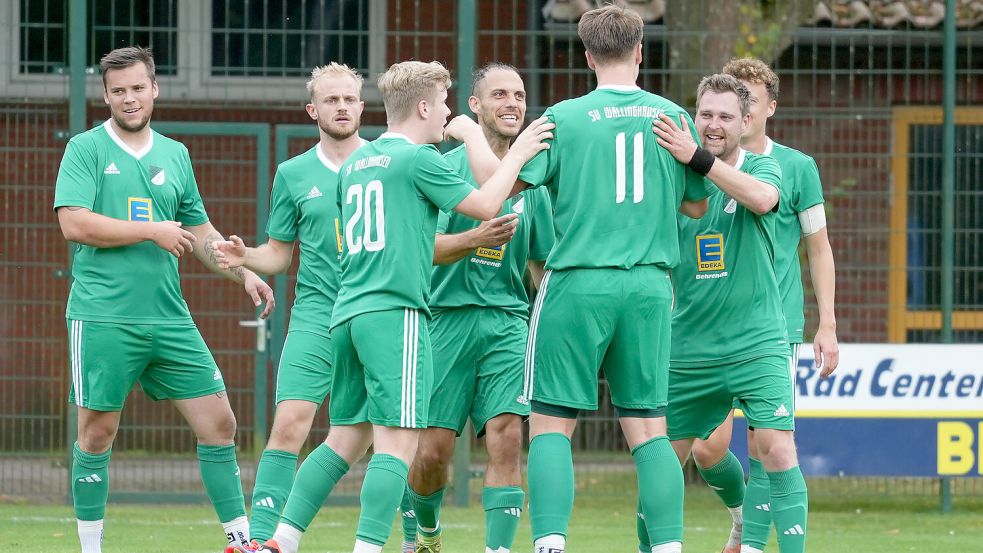 Lukas Günsel (links) war am Mittwochabend der überragende Mann beim SV Wallinghausen. Foto: Vortanz