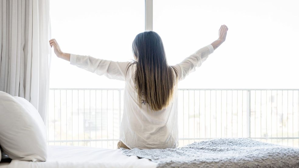 Ob es einem gut tut, um 5 Uhr morgens aufzustehen, hängt mit der eigenen inneren Uhr zusammen. Foto: IMAGO/imagebroker